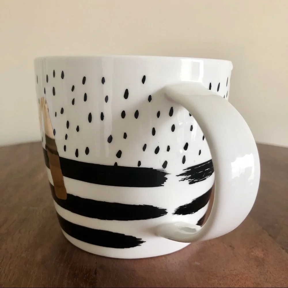 “M” mug